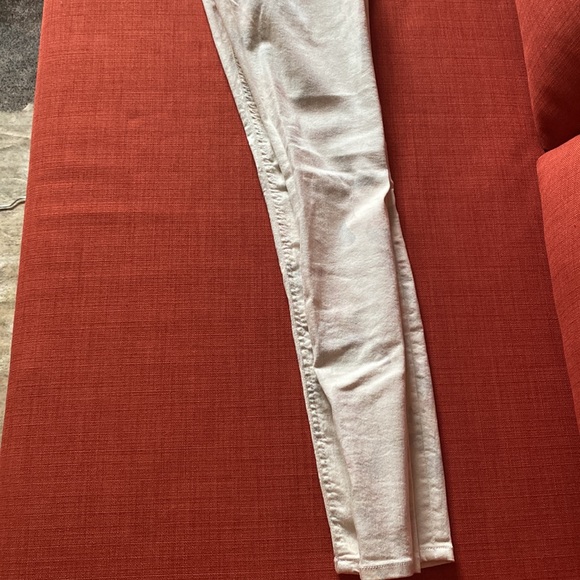 Zara cream jeans with faint floral pattern NWT - Picture 4 of 8